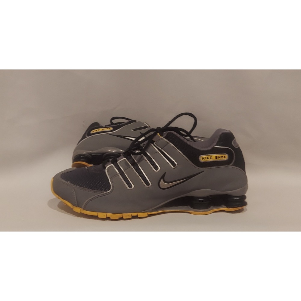 Nike Shox NZ Livestrong Mens Gray Maize Black Sneakers #526703-007 Size 10.5